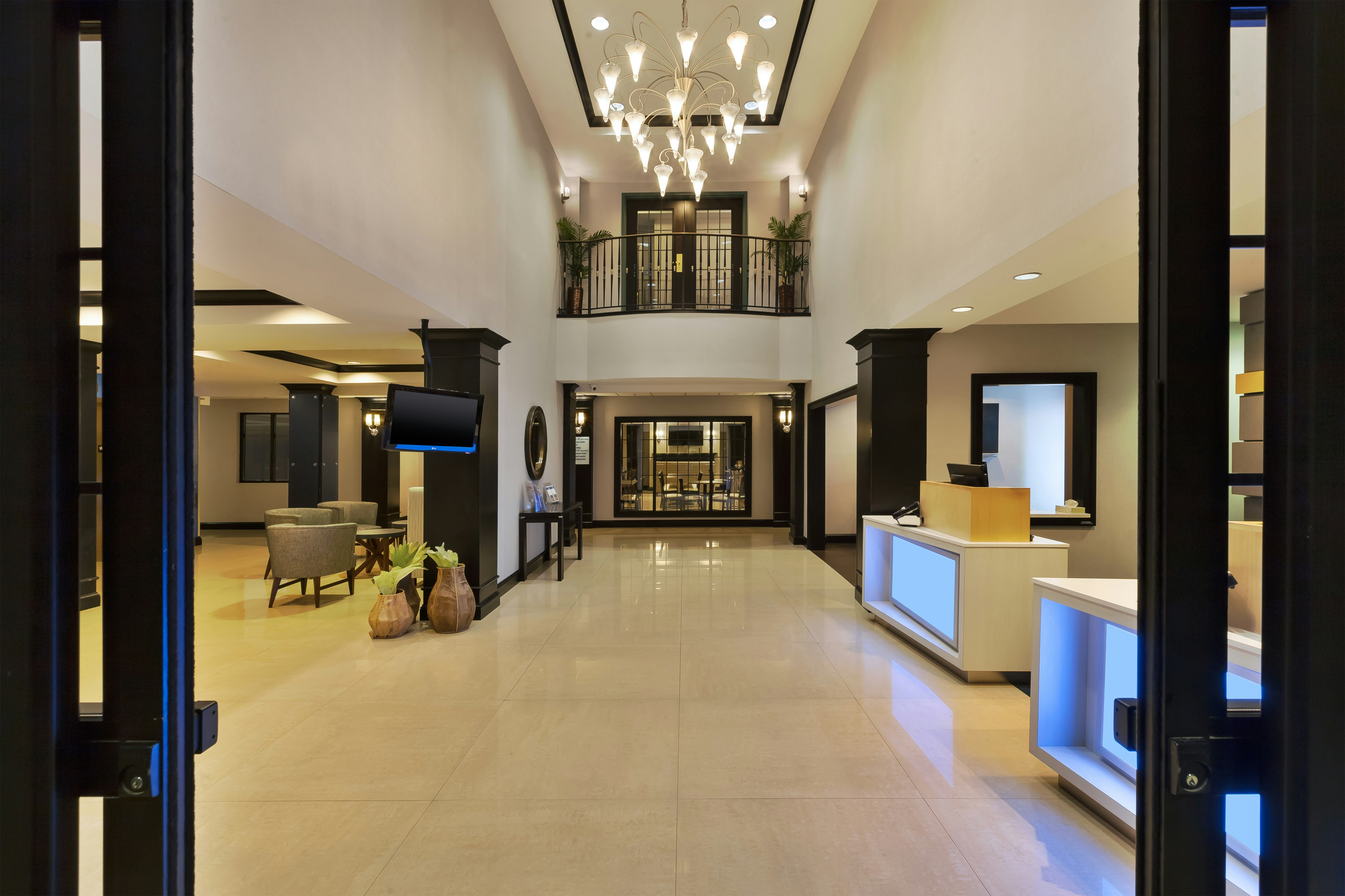 Holiday Inn Express Suites Warminster Horsham 45/63