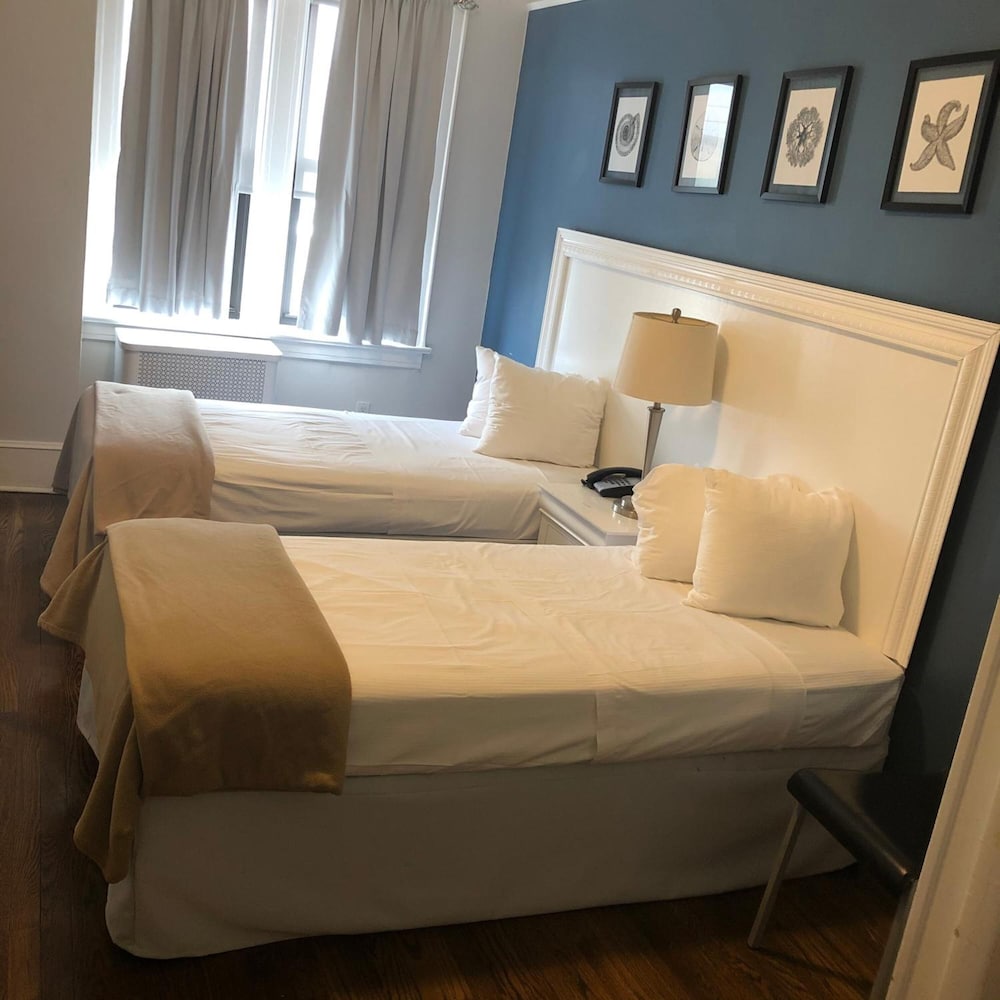 Long Beach Hotel 14/60
