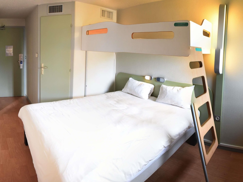 Ibis Budget Laval 35/67