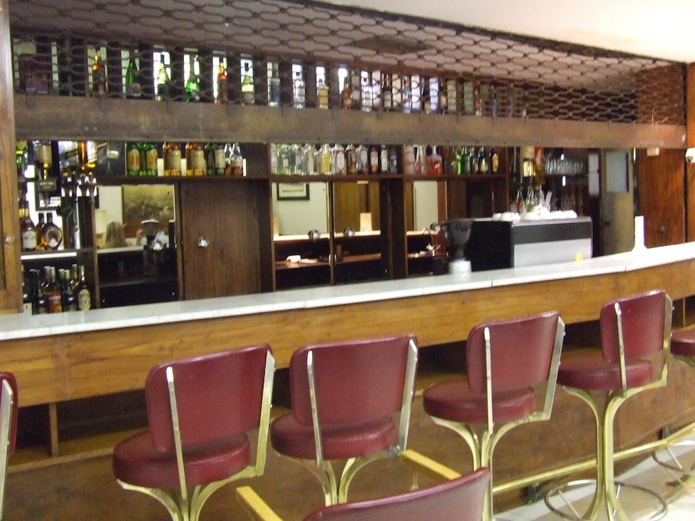 Savoy Hotel Kimberley 25/32