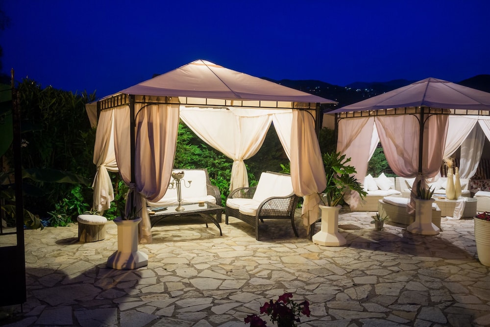 Villa Olga Lounge Hotel 22/41