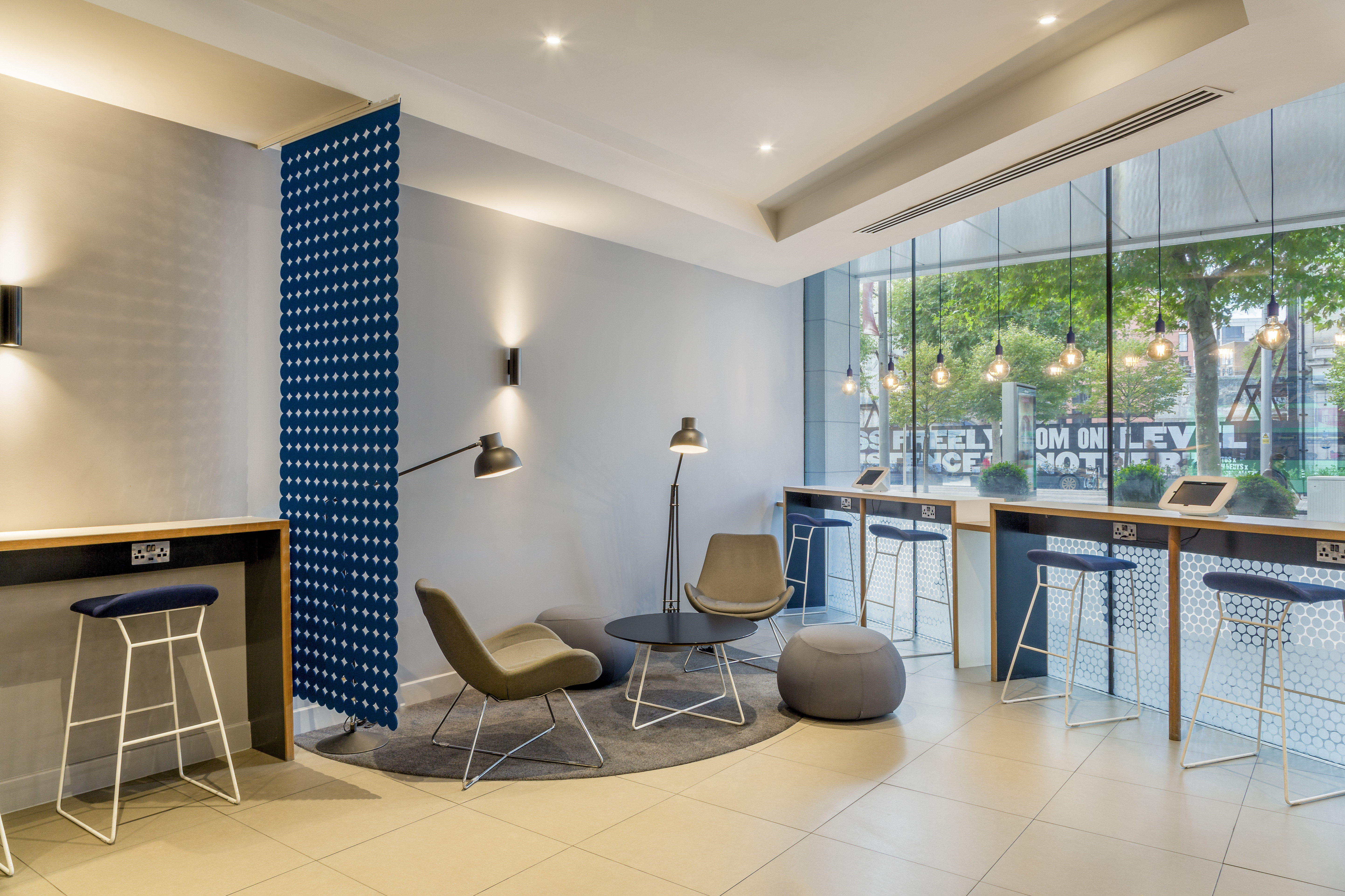 HOLIDAY INN EXPRESS DUBLIN CITY CENTRE 46/71