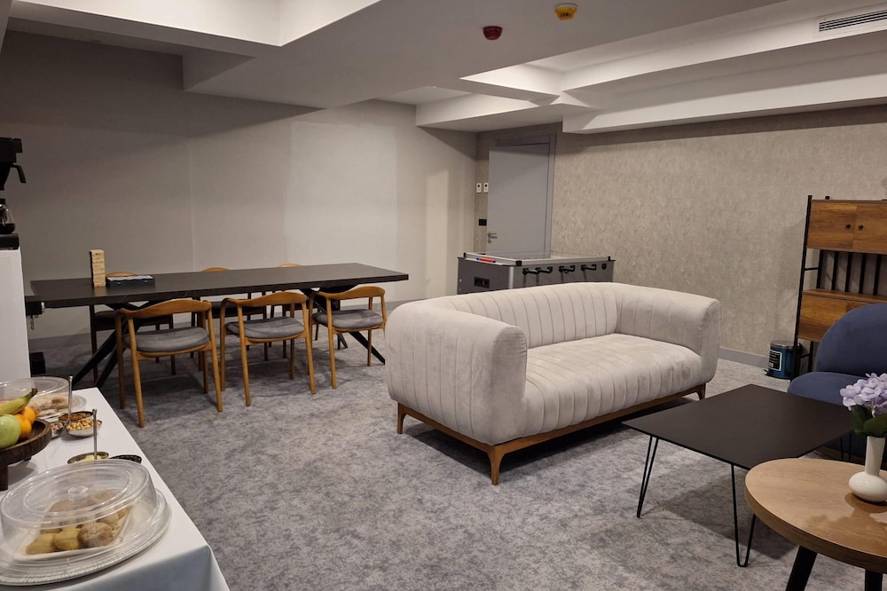 Ramada Encore by Wyndham Istanbul Arnavutkoy 49/64