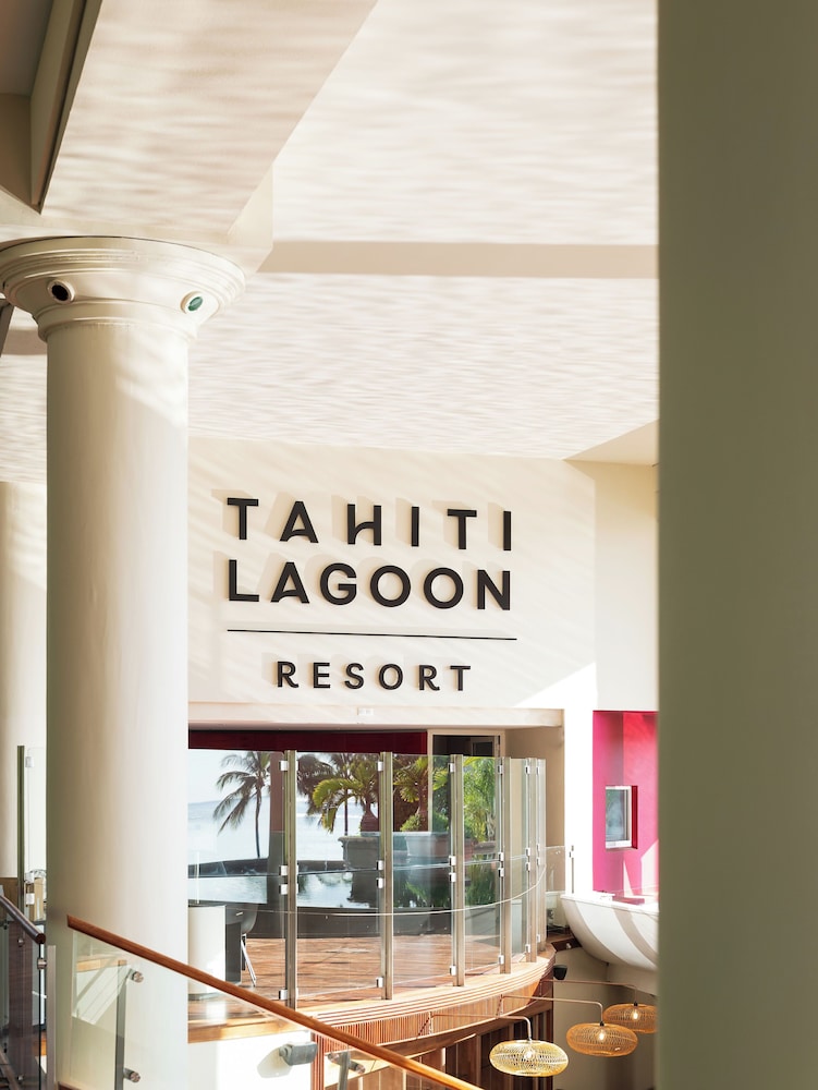 Tahiti Ia Ora Beach Resort 16/83