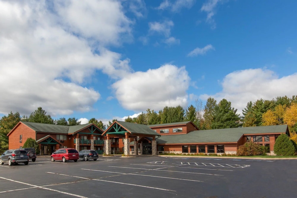 Quality Inn Ladysmith, WI 40/46