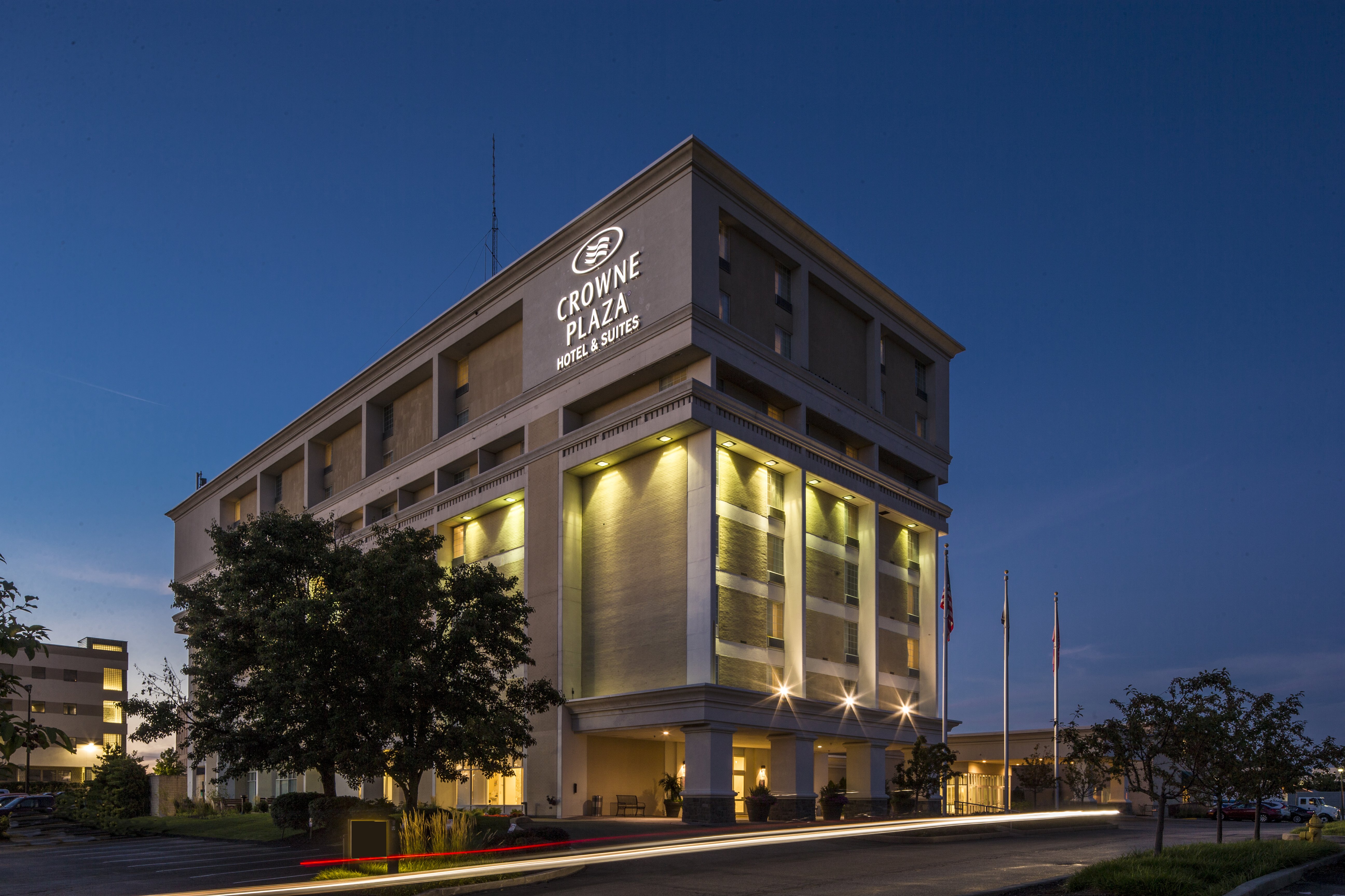 Crowne Plaza Suites Pittsburgh South in Bethel Park