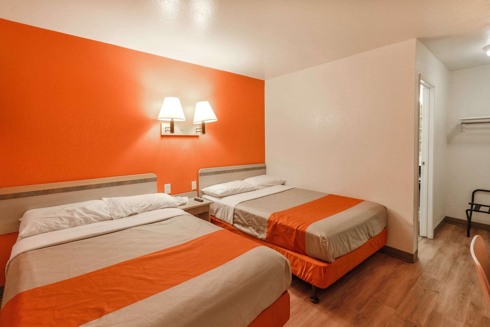 Motel6 Huntsville TX 15/43