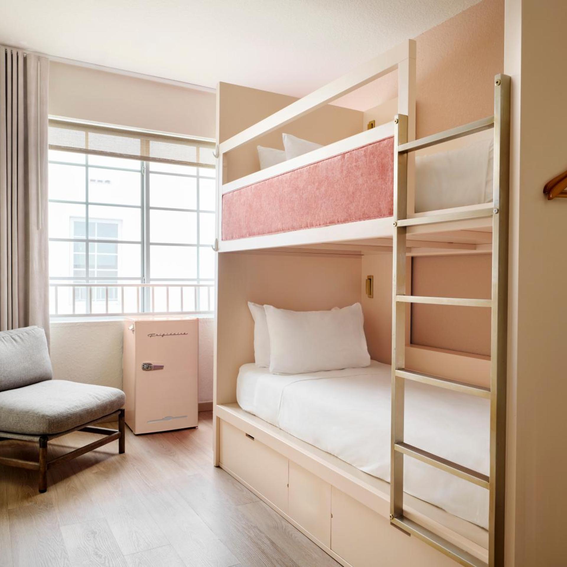 Room, 2 Bunk Beds, Bunk Bed