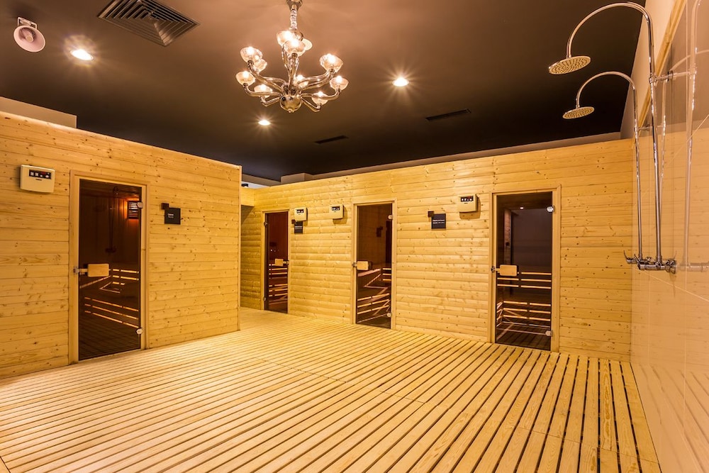 swimming pool spa