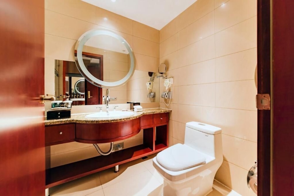 JUNYU GRAND HOTEL 33/33