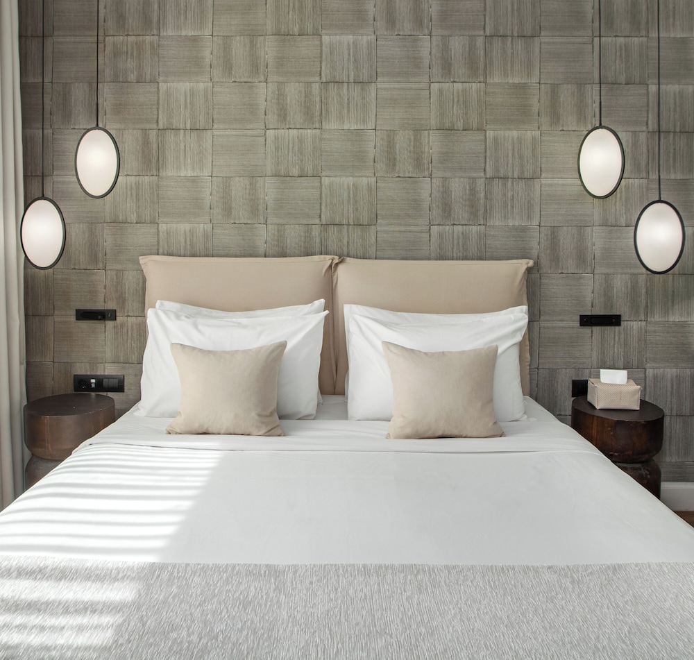 The Residence Christokopidou Hotel & Spa 45/48