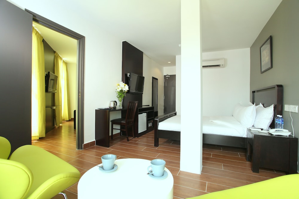 Crossroads Hotel 13/46