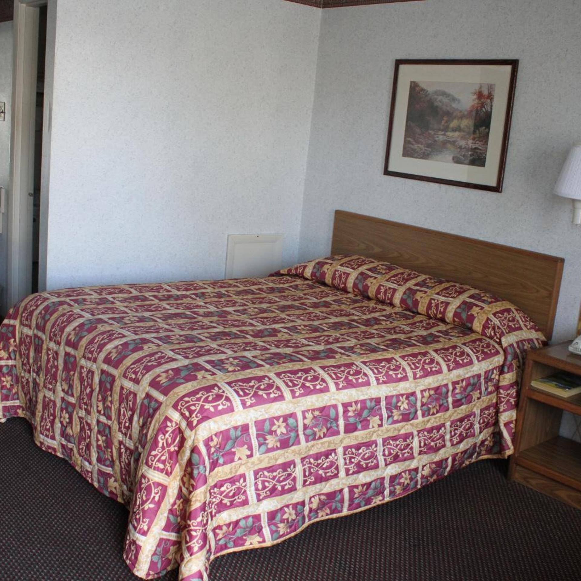 غرفة بسرير كوين، Budget Host Inn 10/10