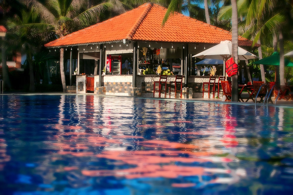 Sea Lion Beach Resort And Spa 56/59