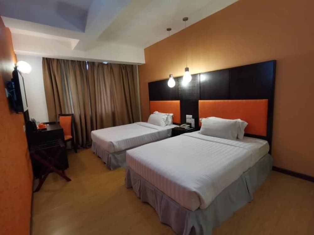 2 Inn 1 Boutique Hotel &amp; Spa 12/38