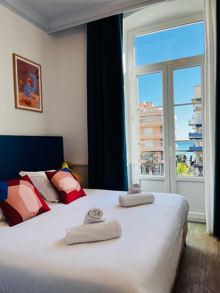 Hotel de Londres 11/50