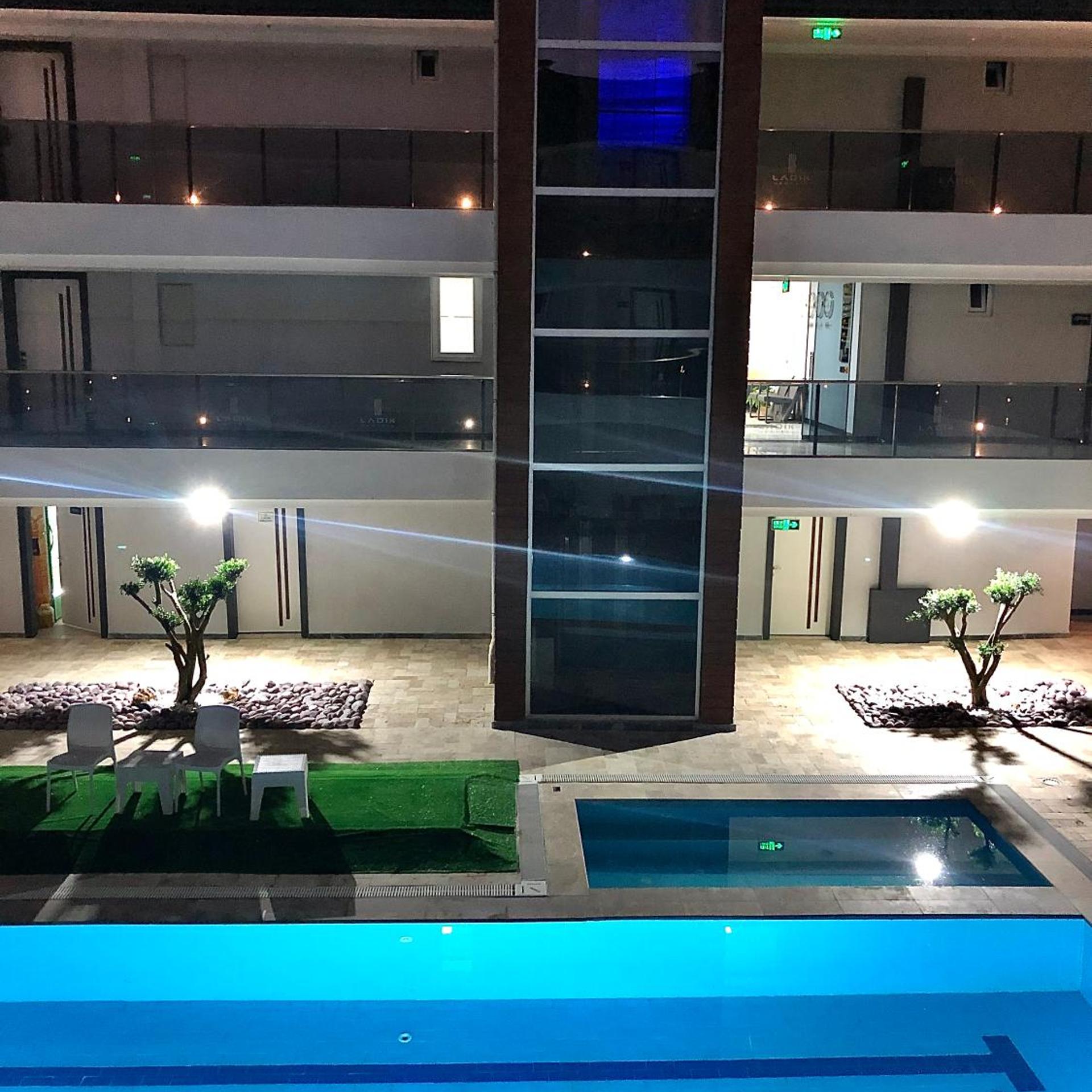 Ladik Hotel 6/50