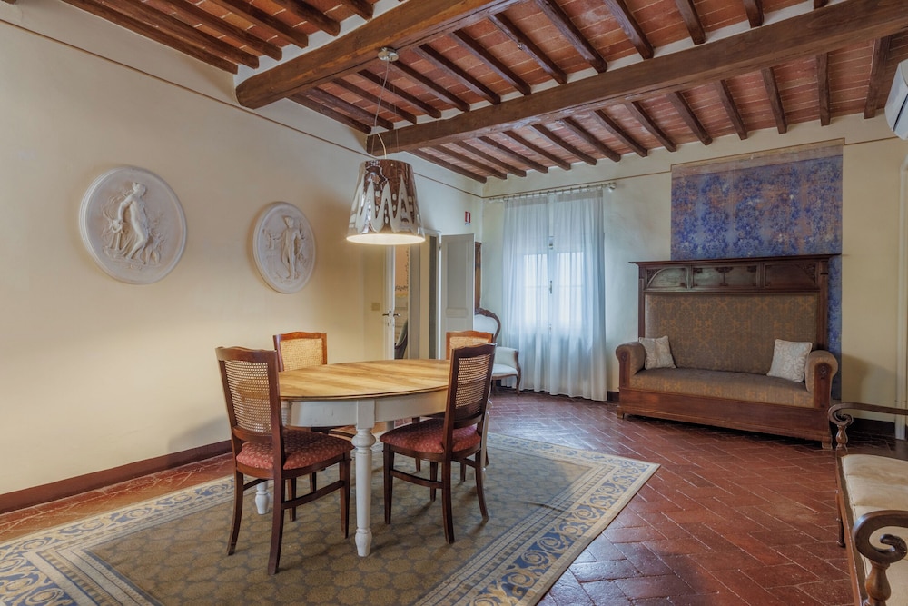 Hotel Villa Sermolli 33/50
