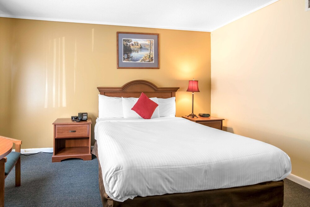 Econo Lodge Inn & Suites Tilton 20/38