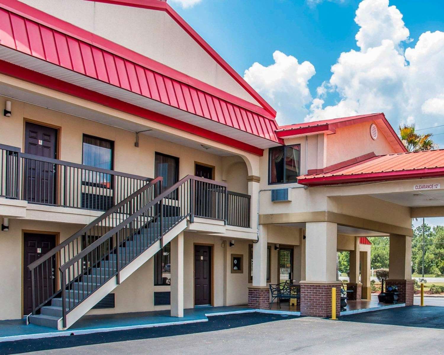 Econo Lodge Richmond Hill, GA 4/13