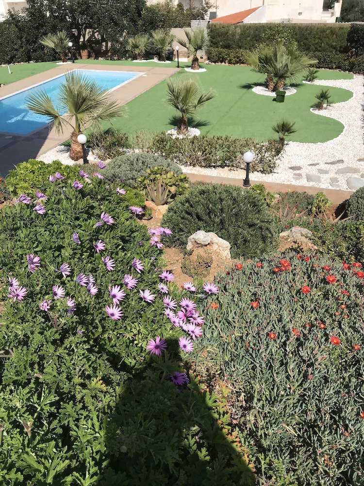 Aroma Villas 32/42