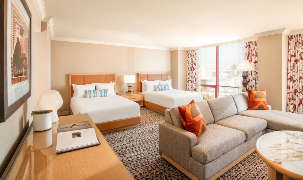 RENOVATED, SUITE, 2 QUEEN BEDS