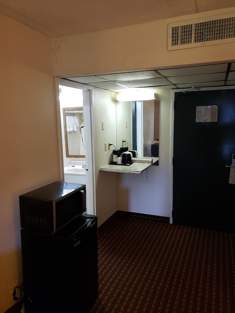Select Inn Murfreesboro 3/60