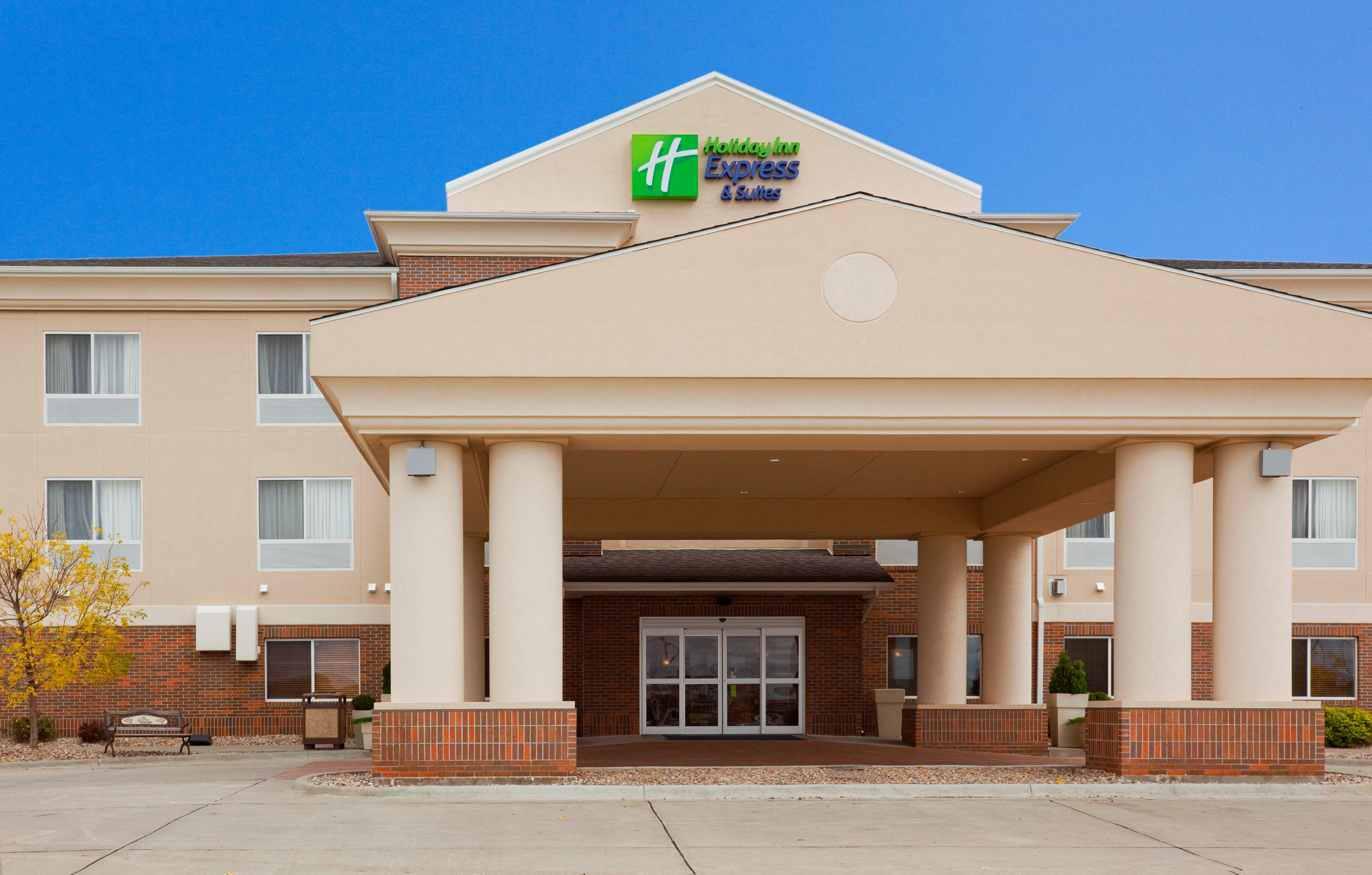 Holiday Inn Express Hotel Suites Yankton 6/71