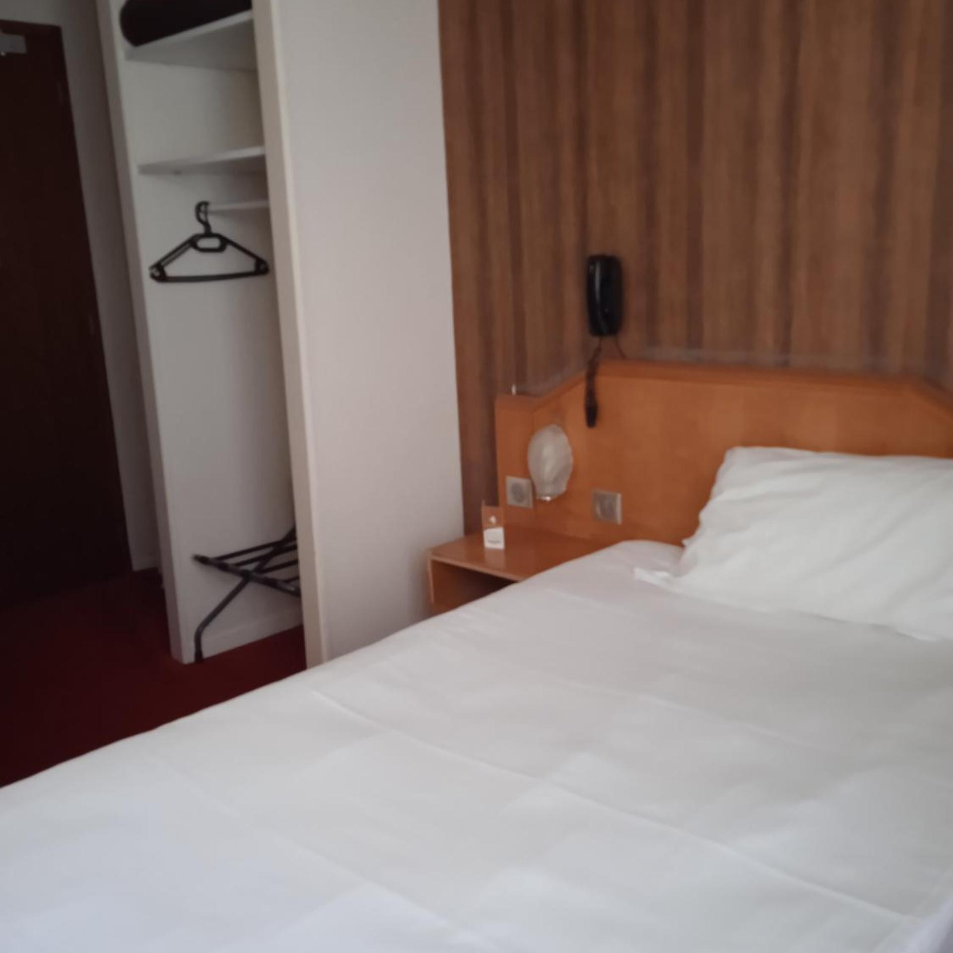 غرفة مفردة، Metropol Hotel 2/7