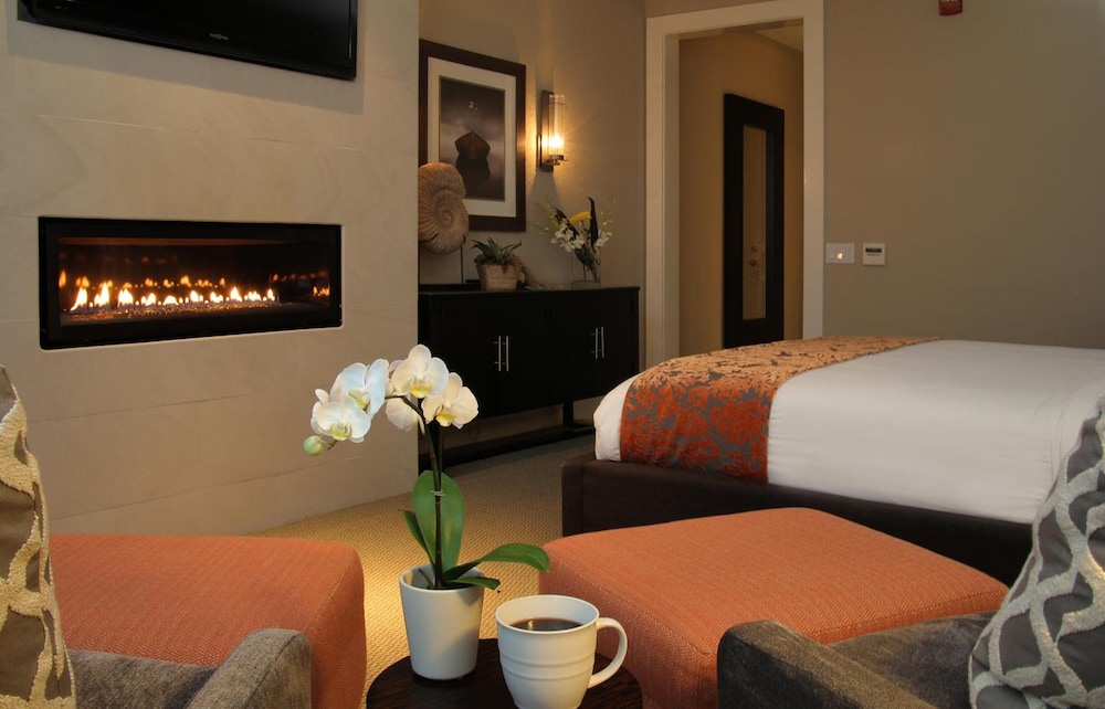 Catalina Island Inn 18/29