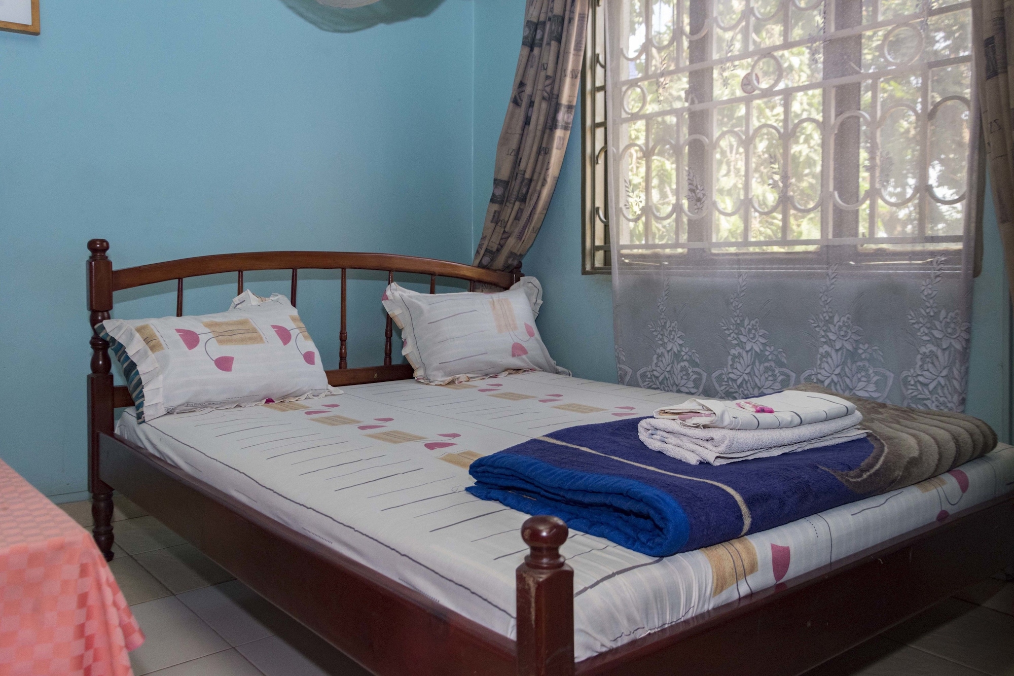 DELUXE, DOUBLE BED