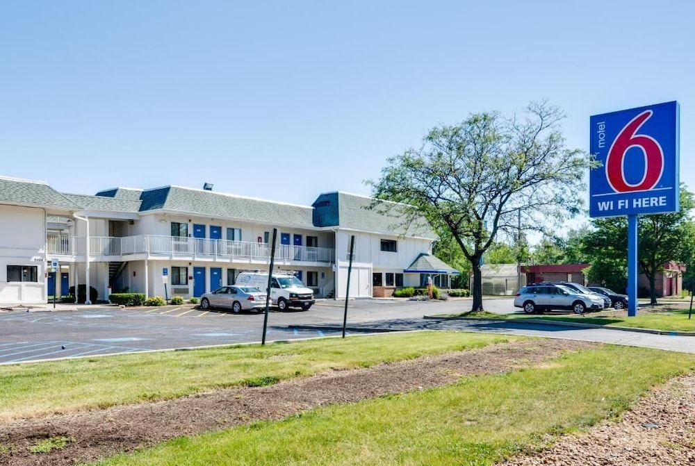 Motel6 Schiller Park, IL - Chicago O'Hare in SCHILLER PARK - IL