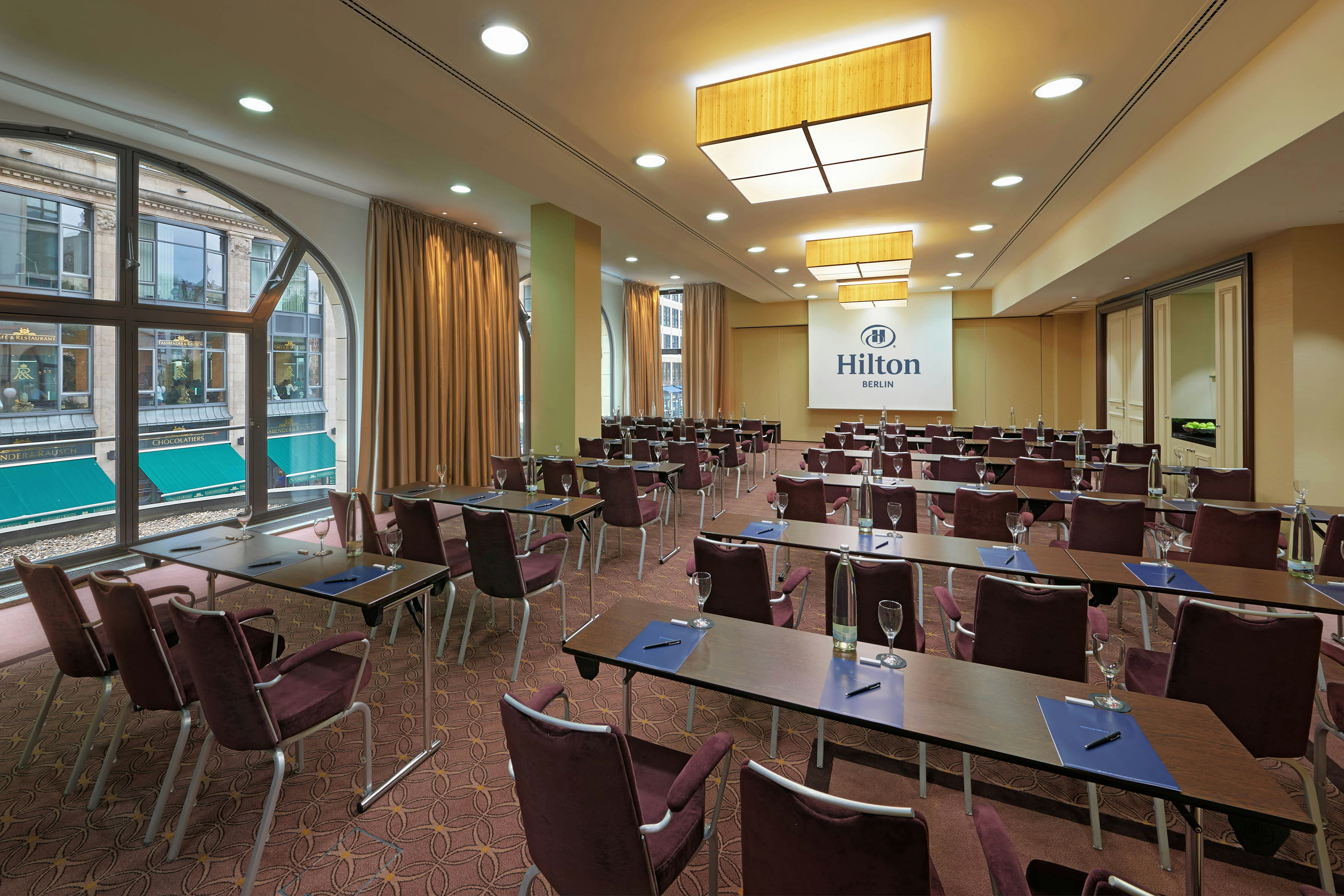 Hilton Berlin 60/70