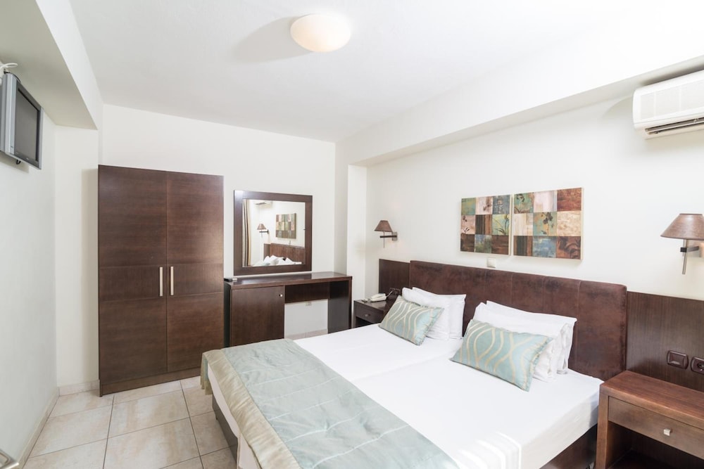 Regina Mare Hotel 7/44