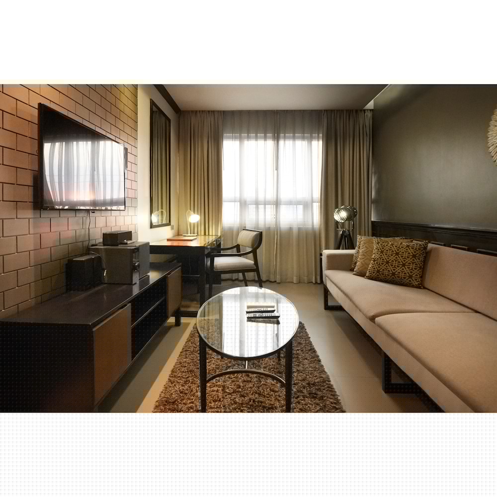 Summit Hotel Magnolia 46/70