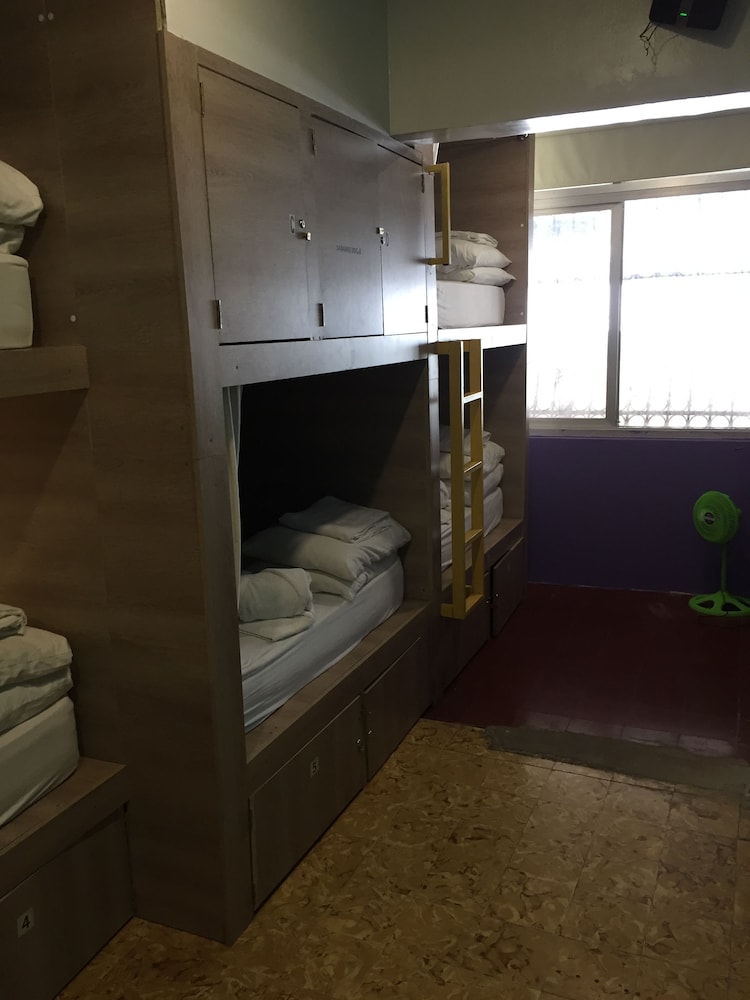 Hostal Casa 33 42/44