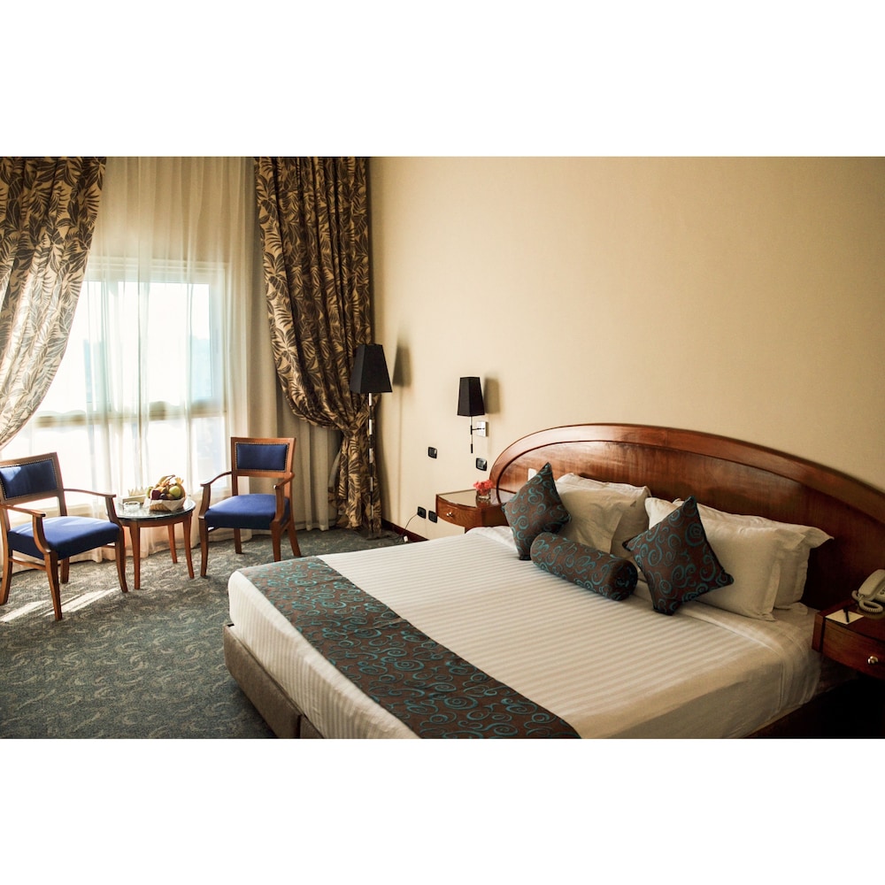 Cherry Maryski Hotel 13/50