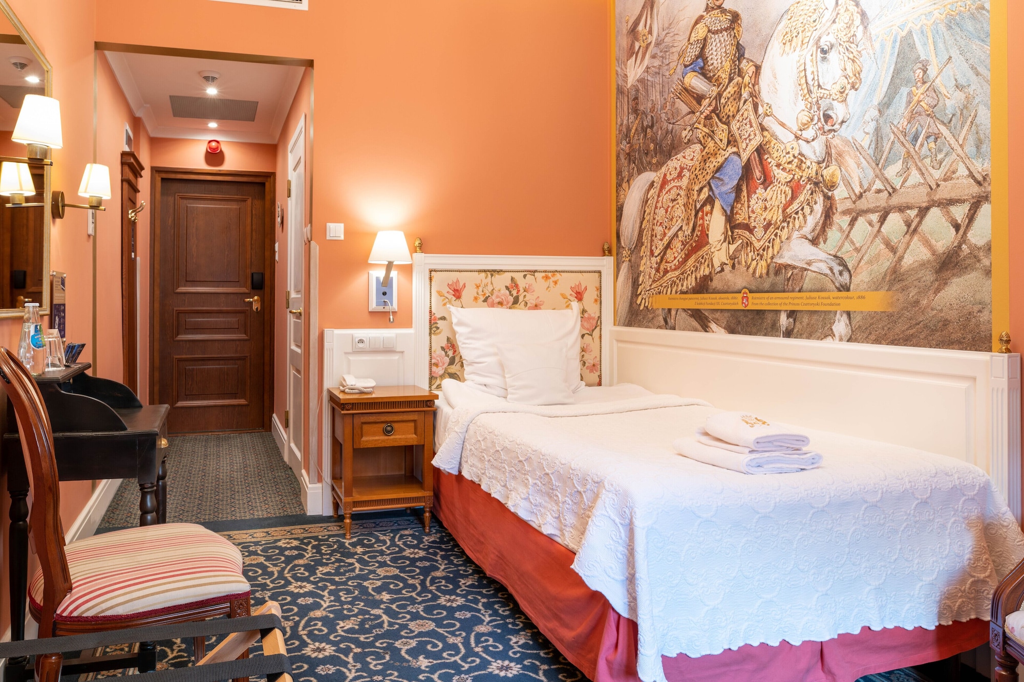 ROOM, SINGLE, SINGLE BED