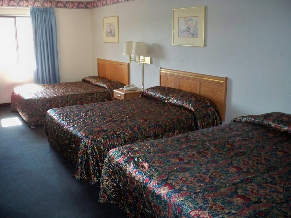 Economy Inn Wentzville 13/36