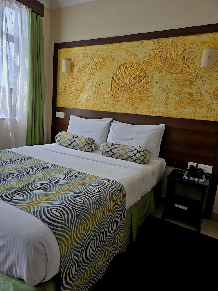 Vittoria Suites 28/50