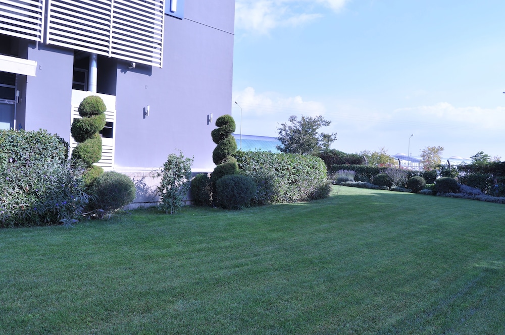 Orty Airport Hotel 60/63
