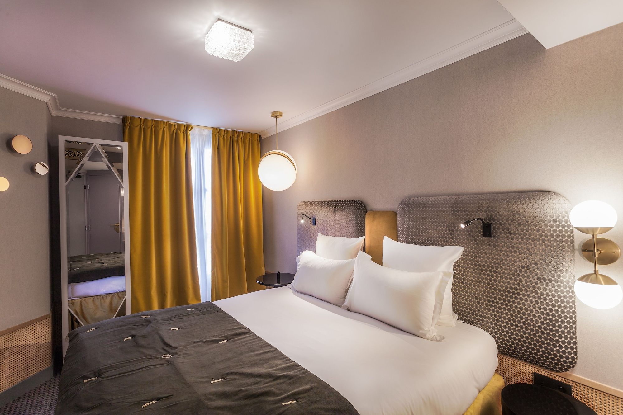 SMART, SUPERIOR, DOUBLE BED