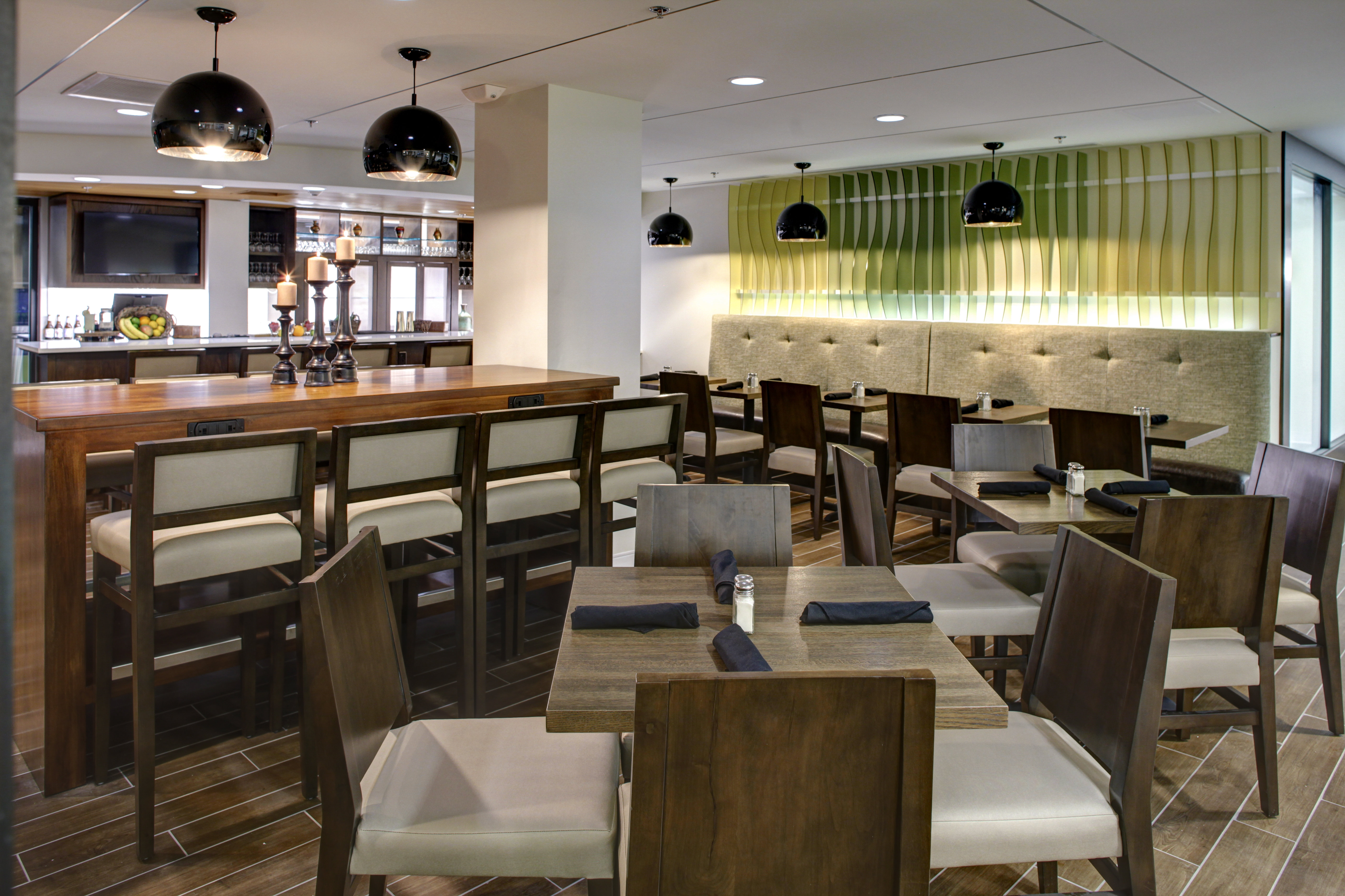 HOLIDAY INN FRANKLIN - COOL SPRINGS 38/64