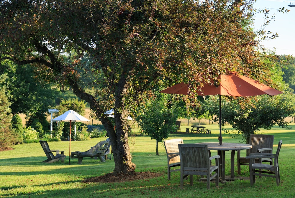L Auberge Provencale Bed and Breakfast 22/51