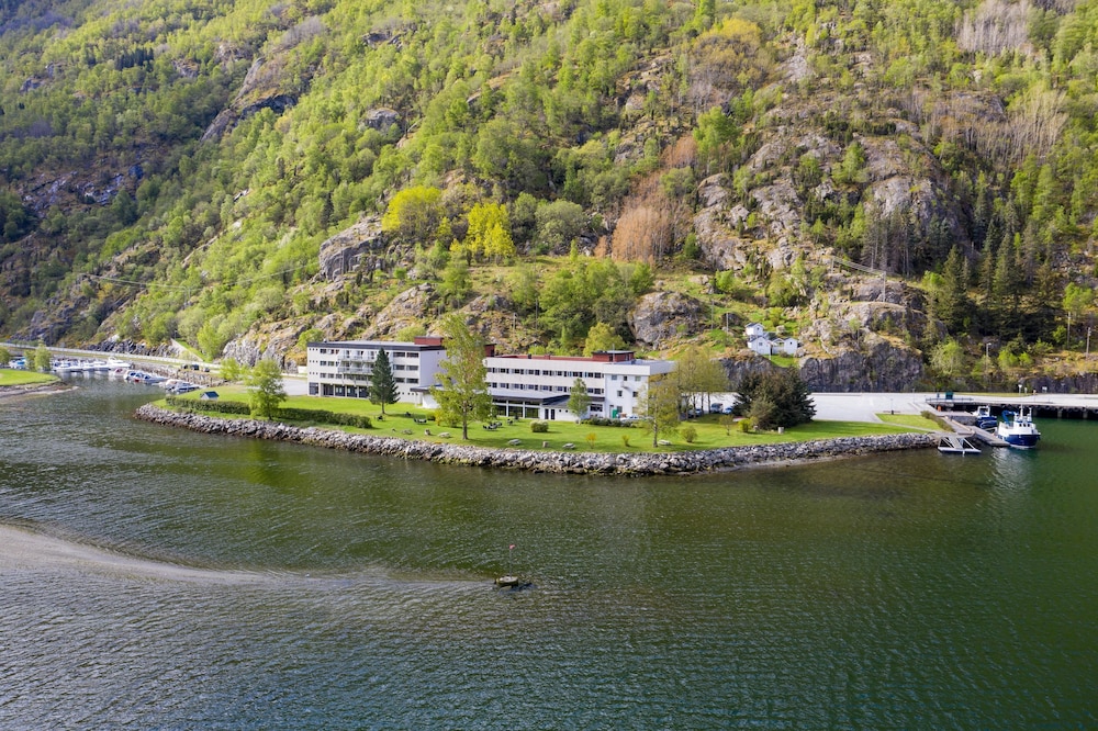 Laerdal 32/50