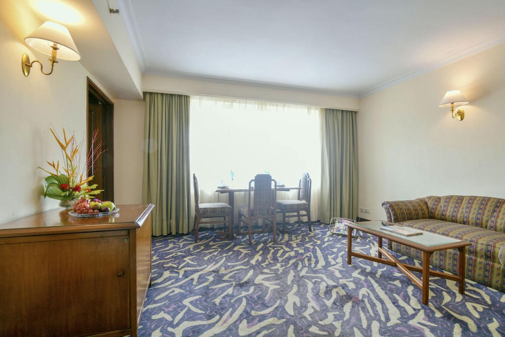 Peerless Inn Kolkata 36/72