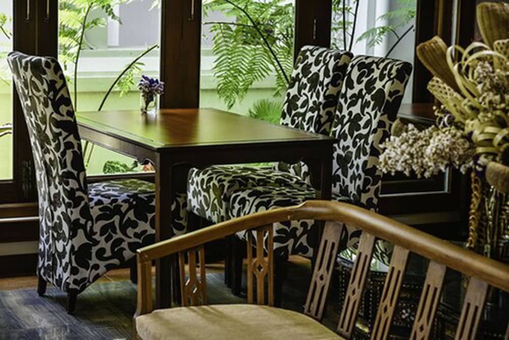 White Boutique Hotel and Spa 63/73