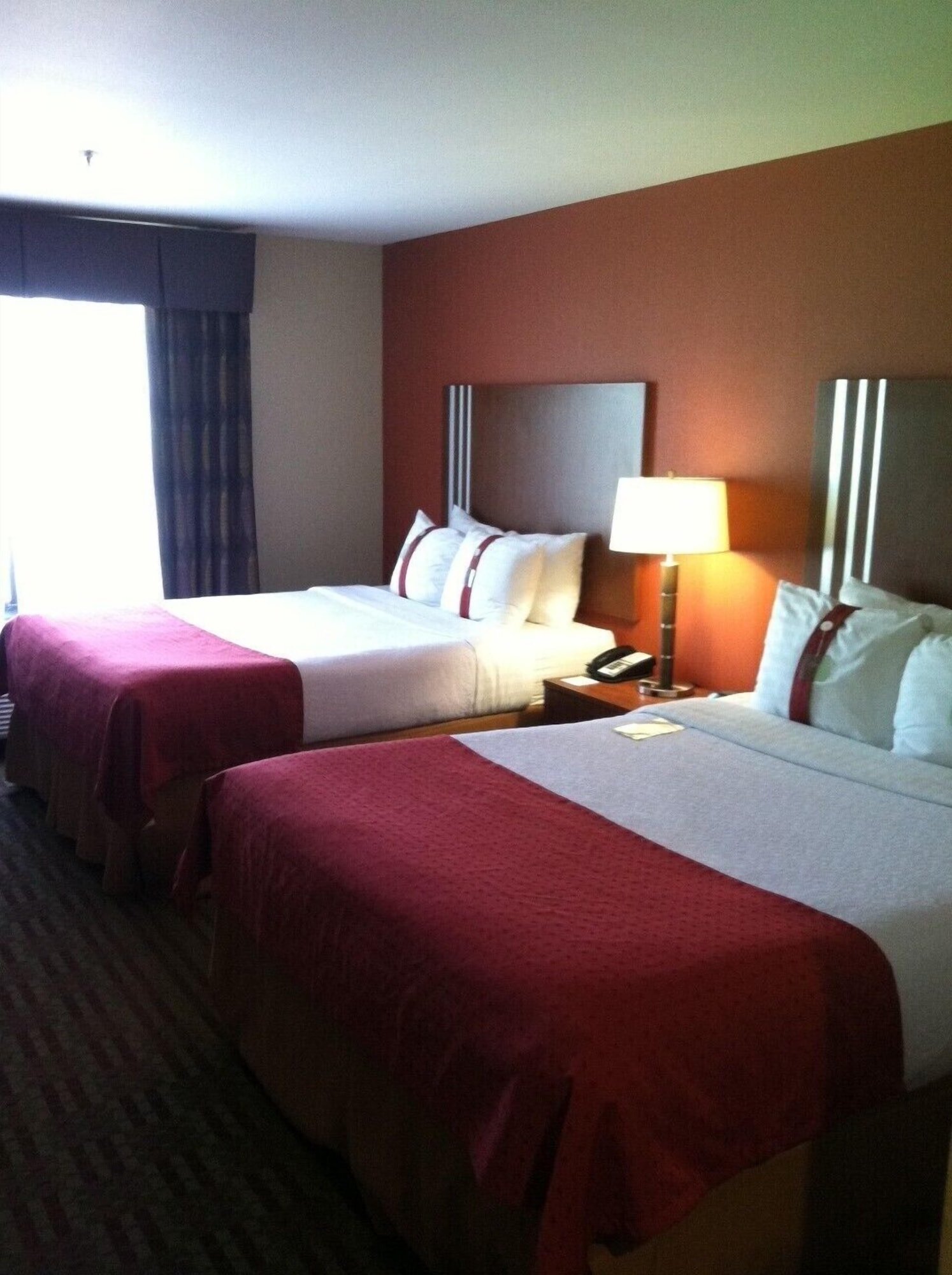 Premium, 2 Queen Beds, Holiday Inn Austin North - Round Rock 4/6