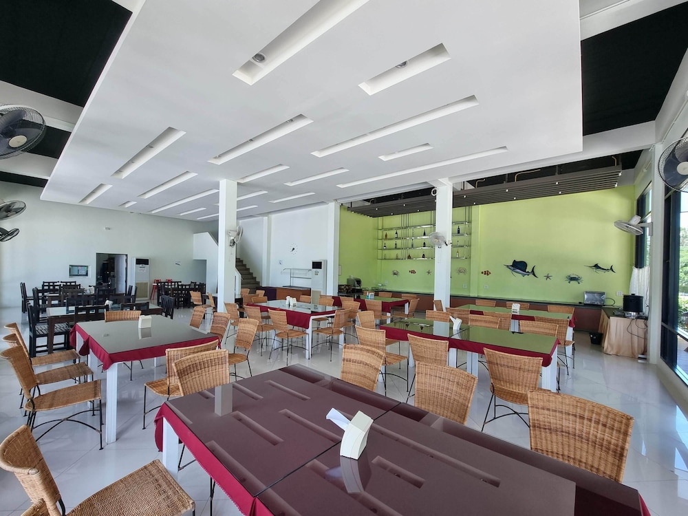The Green Beach Resort 63/75