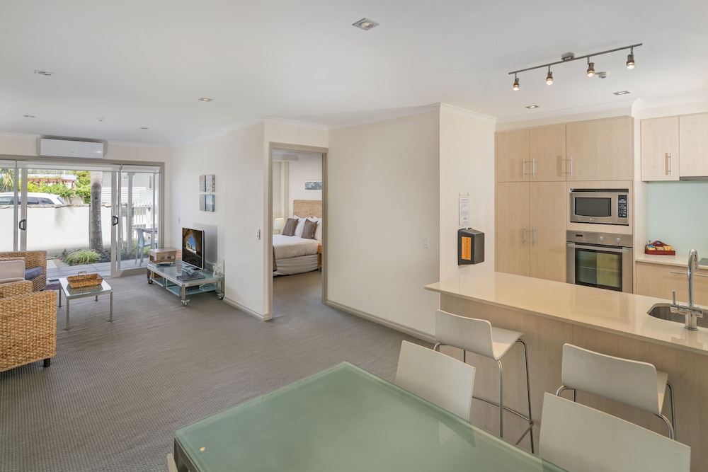 Crowsnest Apartments 26/49